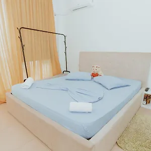 pretty-smart-appartment.hotels-in-tirana.com/