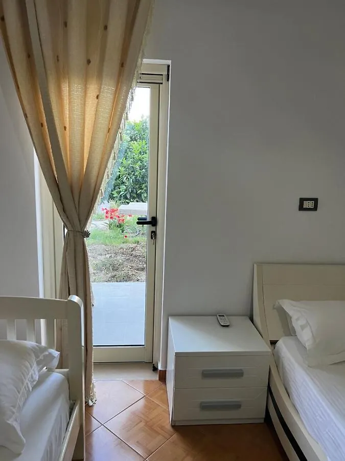 Guest house Rooms For Rent Habipi Vlore