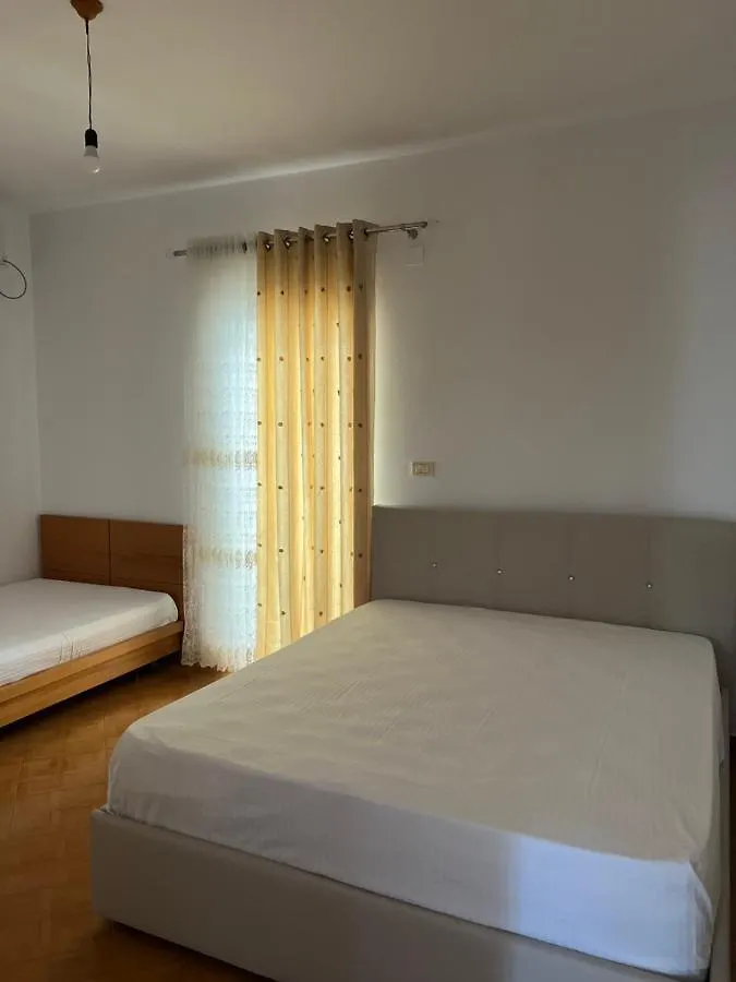 Guest house Rooms For Rent Habipi Vlore